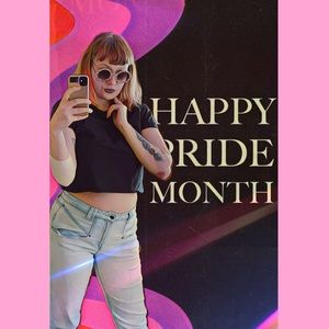 Meet your Posher, Caitlin